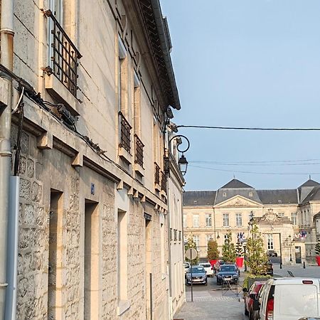 Appartement T3 En Plein Coeur Du Centre-Ville 수아송 외부 사진