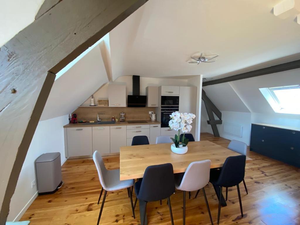 Appartement T3 En Plein Coeur Du Centre-Ville 수아송 외부 사진